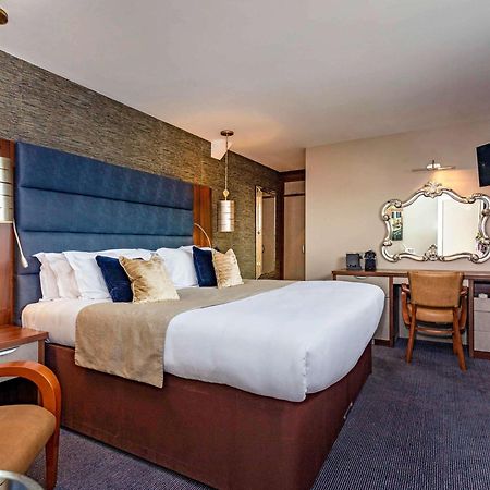 Mercure Milton Keynes Hotel Экстерьер фото