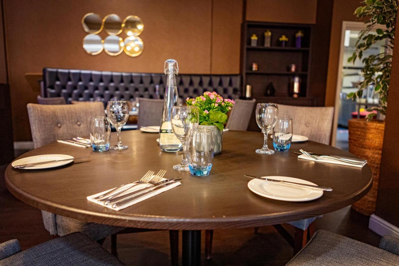 Mercure Milton Keynes Hotel Экстерьер фото