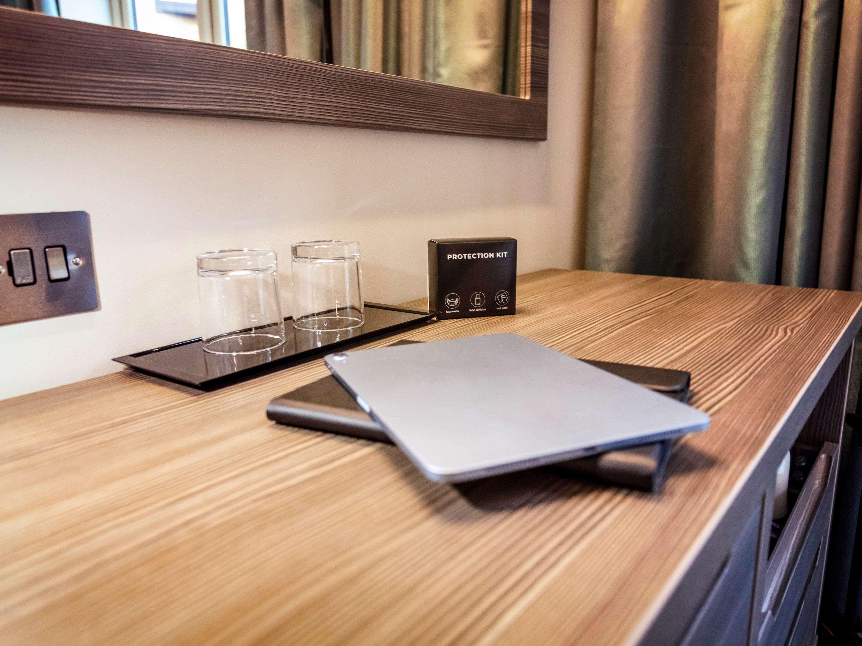 Mercure Milton Keynes Hotel Экстерьер фото