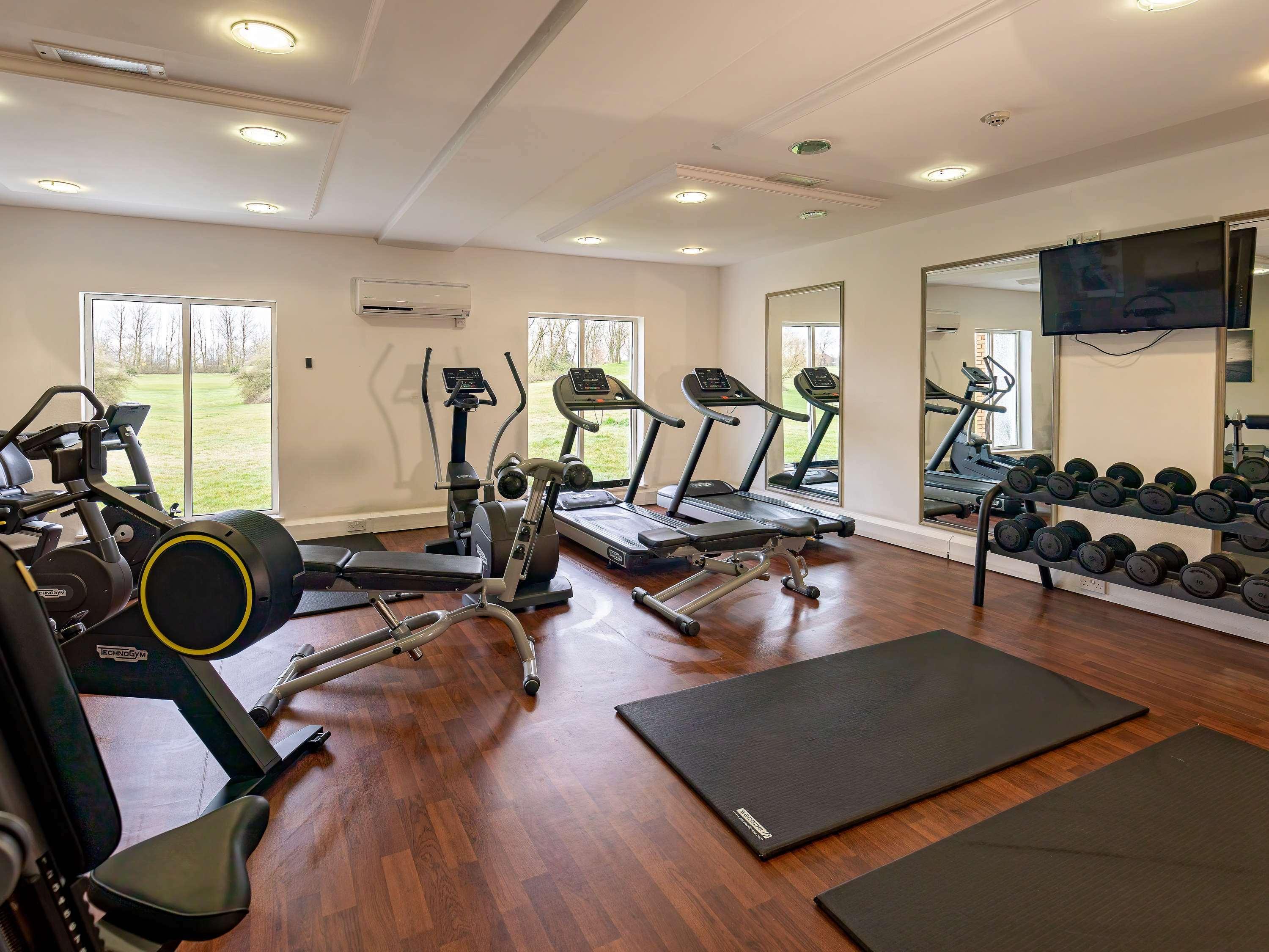 Mercure Milton Keynes Hotel Экстерьер фото