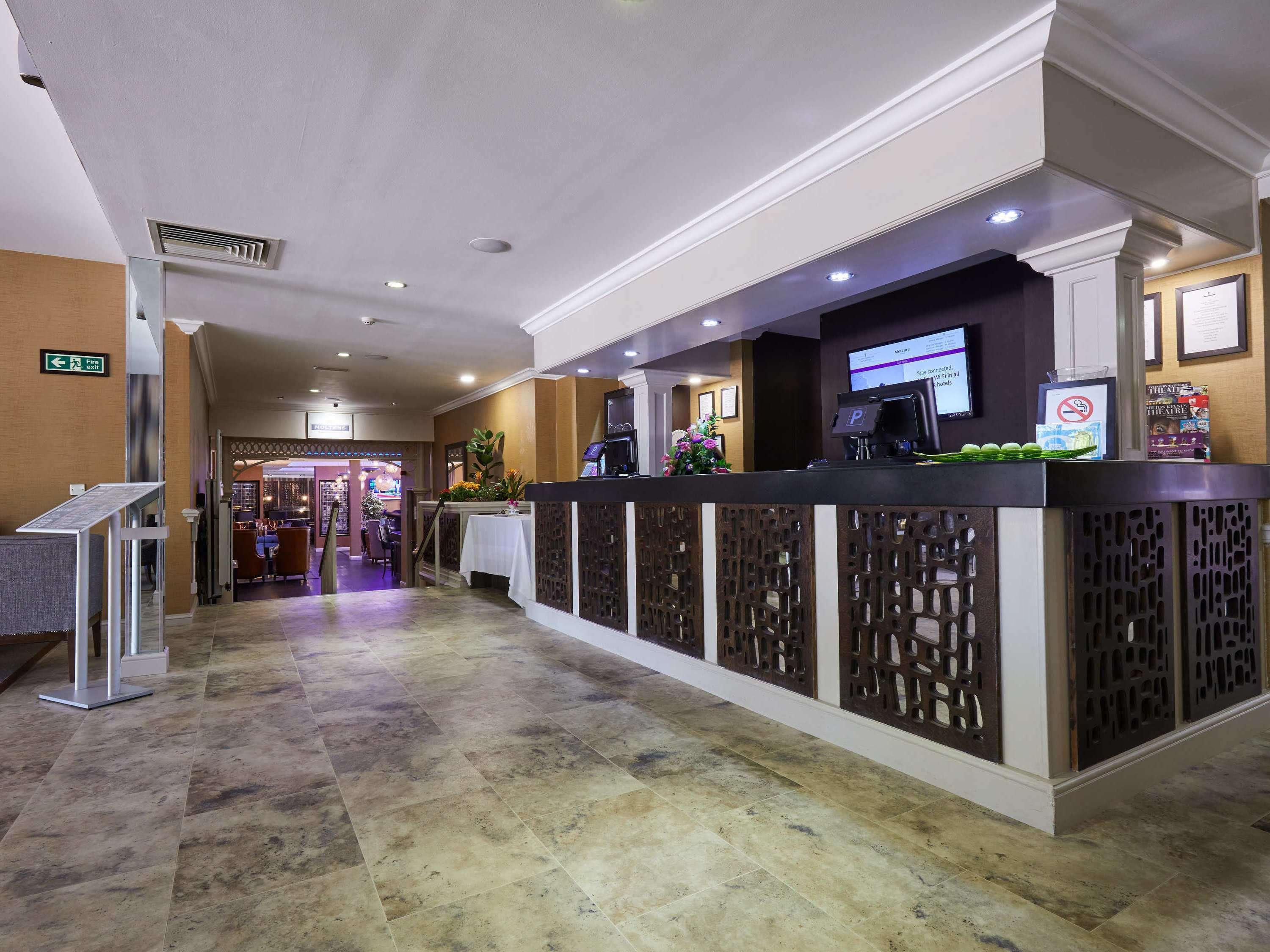 Mercure Milton Keynes Hotel Экстерьер фото