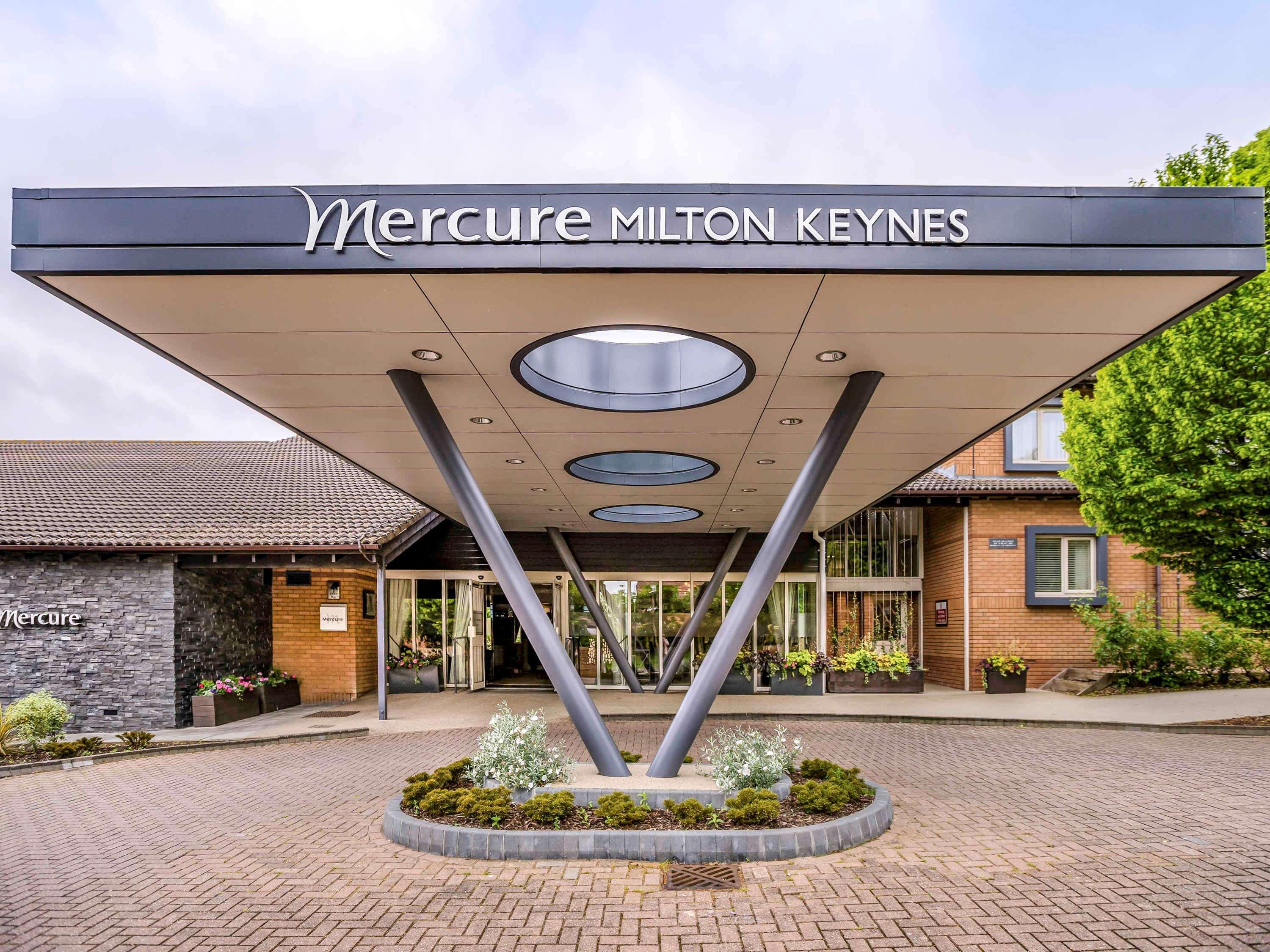 Mercure Milton Keynes Hotel Экстерьер фото