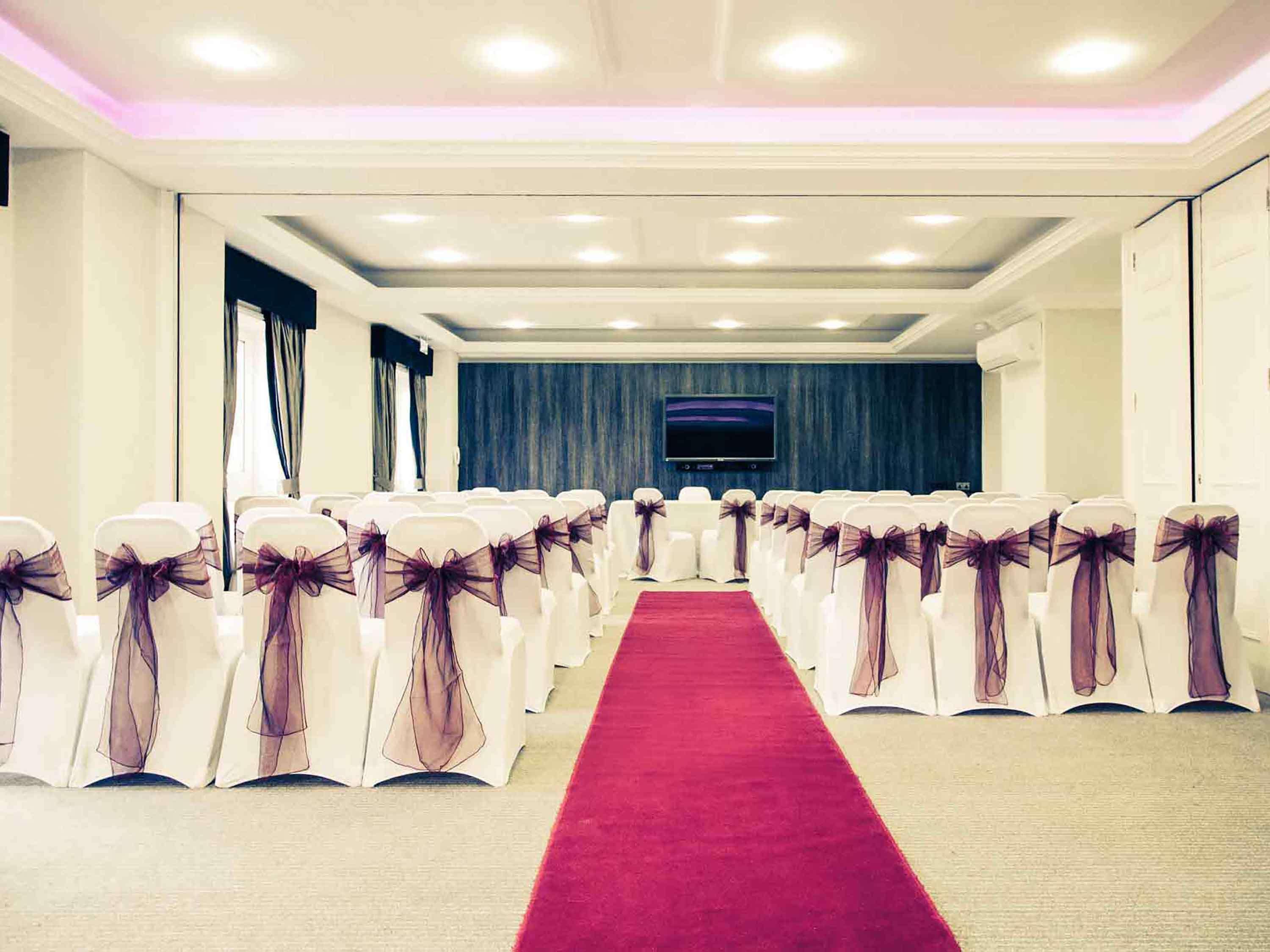 Mercure Milton Keynes Hotel Экстерьер фото