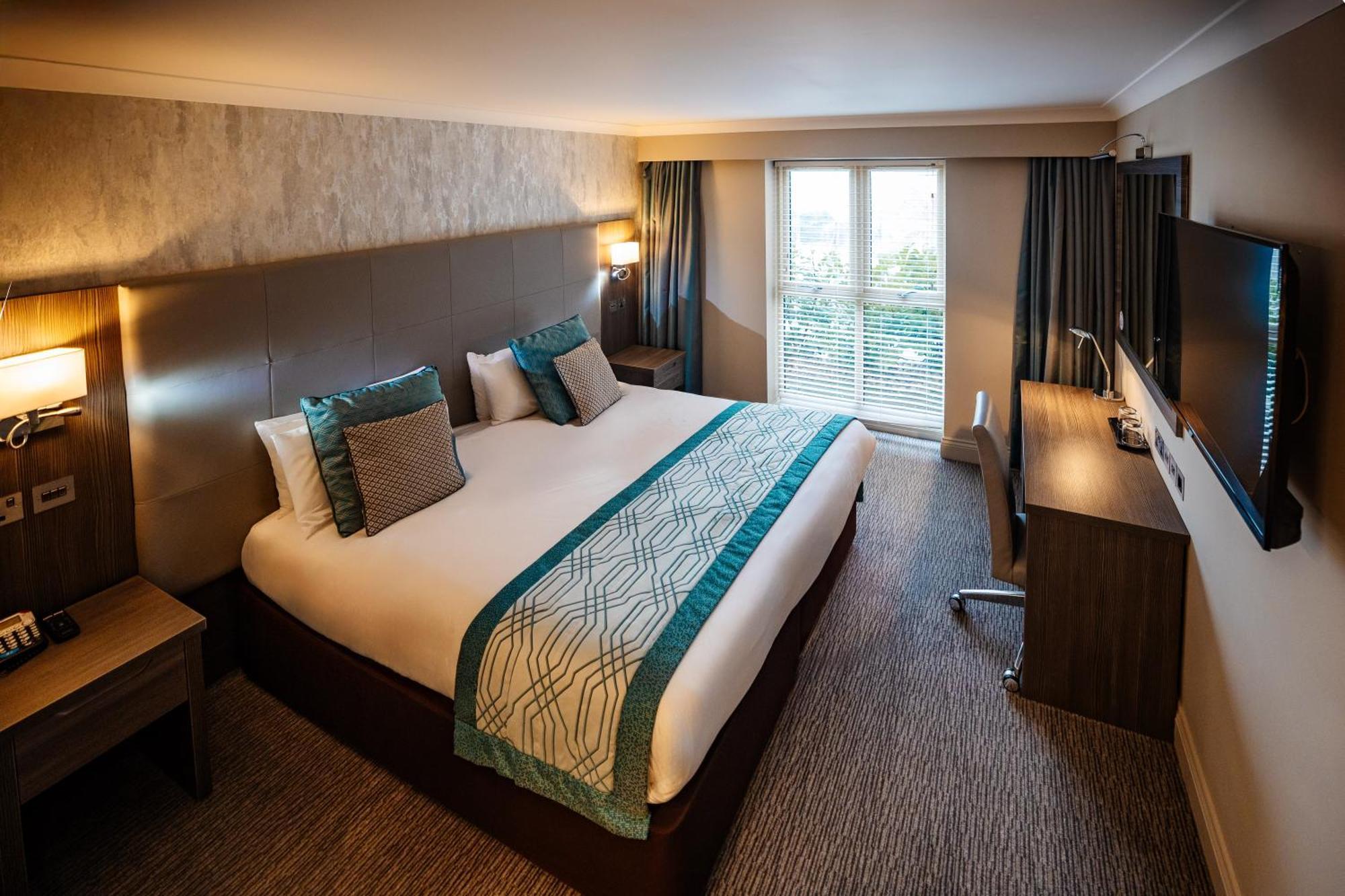 Mercure Milton Keynes Hotel Экстерьер фото
