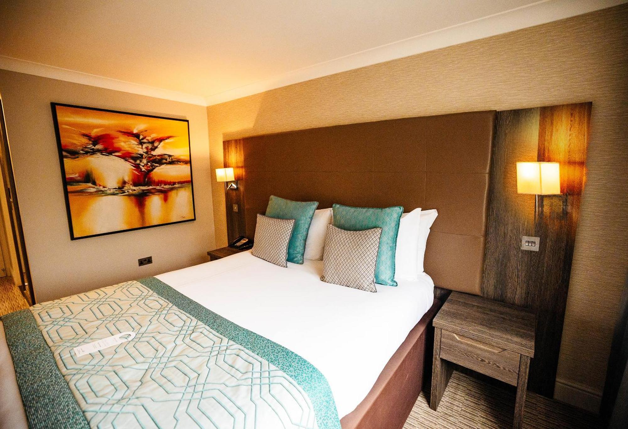 Mercure Milton Keynes Hotel Экстерьер фото